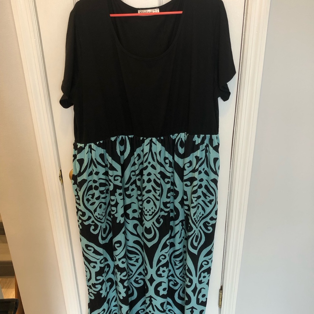 Black and Green Casual Maxi Dress